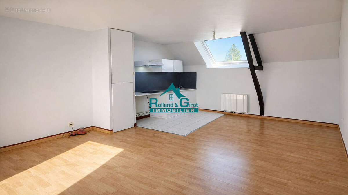 Appartement à LIFFRE