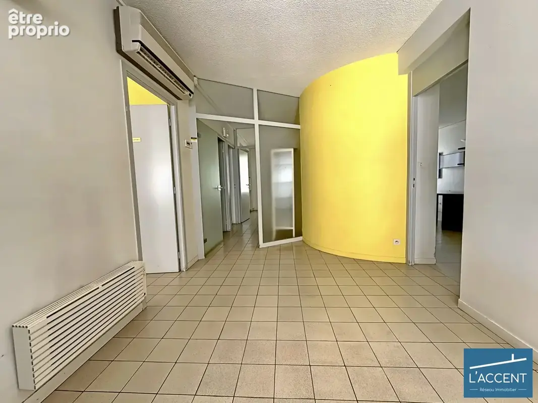Commerce 105 m² à vendre à Vauvert (30600) - photo 4