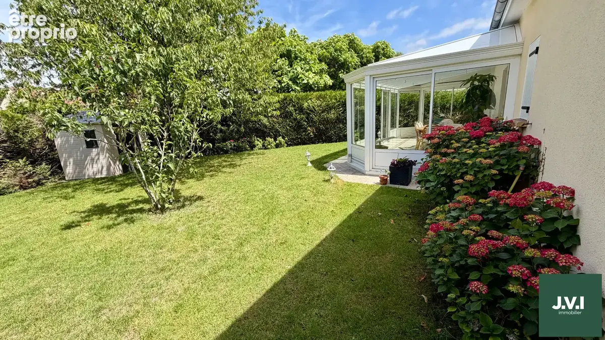 A VENDRE GROSLAY Maison 8 pièces 212 m² - photo 2