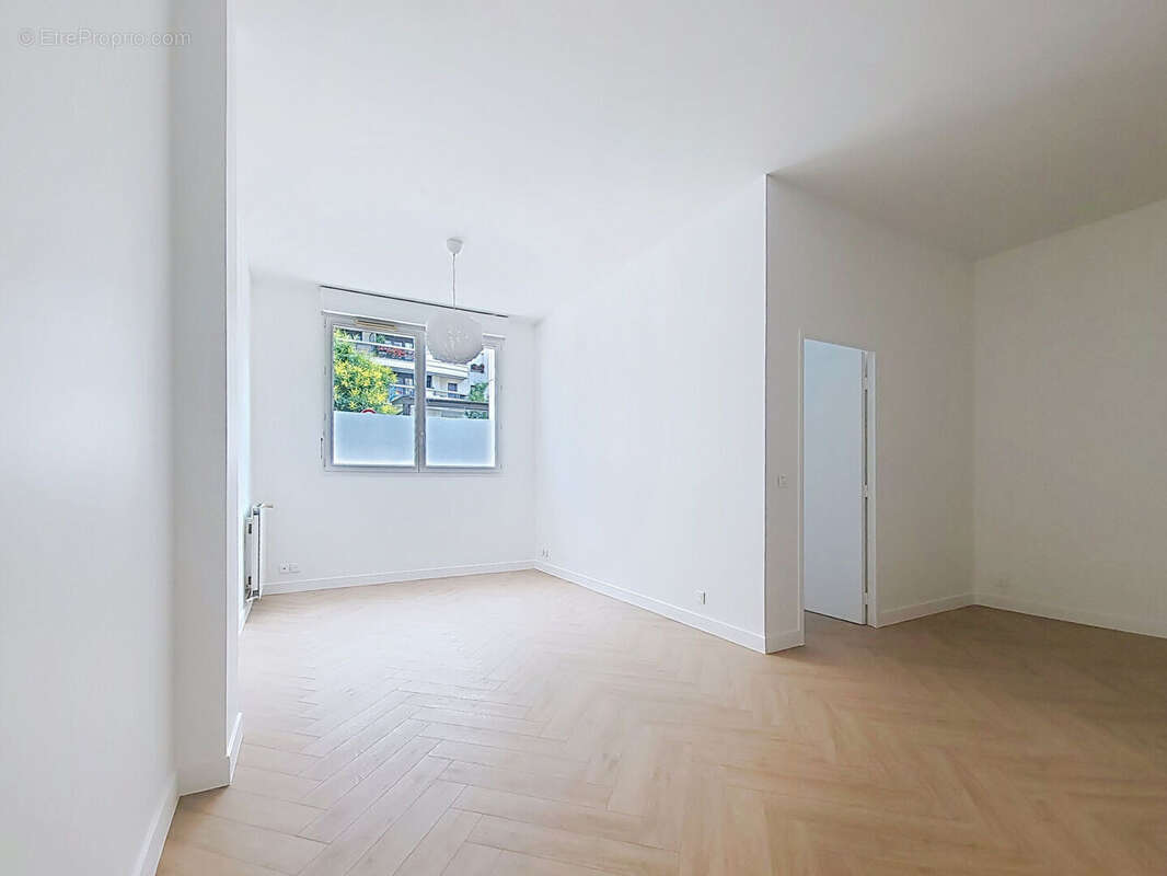 Appartement à LEVALLOIS-PERRET