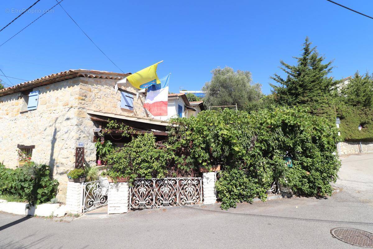 Maison à TOURRETTE-LEVENS