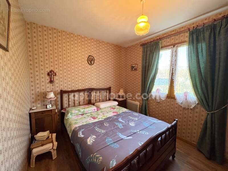 Maison à SAINT-GEORGES-LES-LANDES