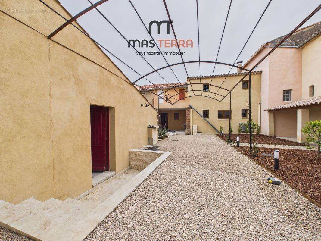 Appartement à CHATEAUNEUF-GRASSE