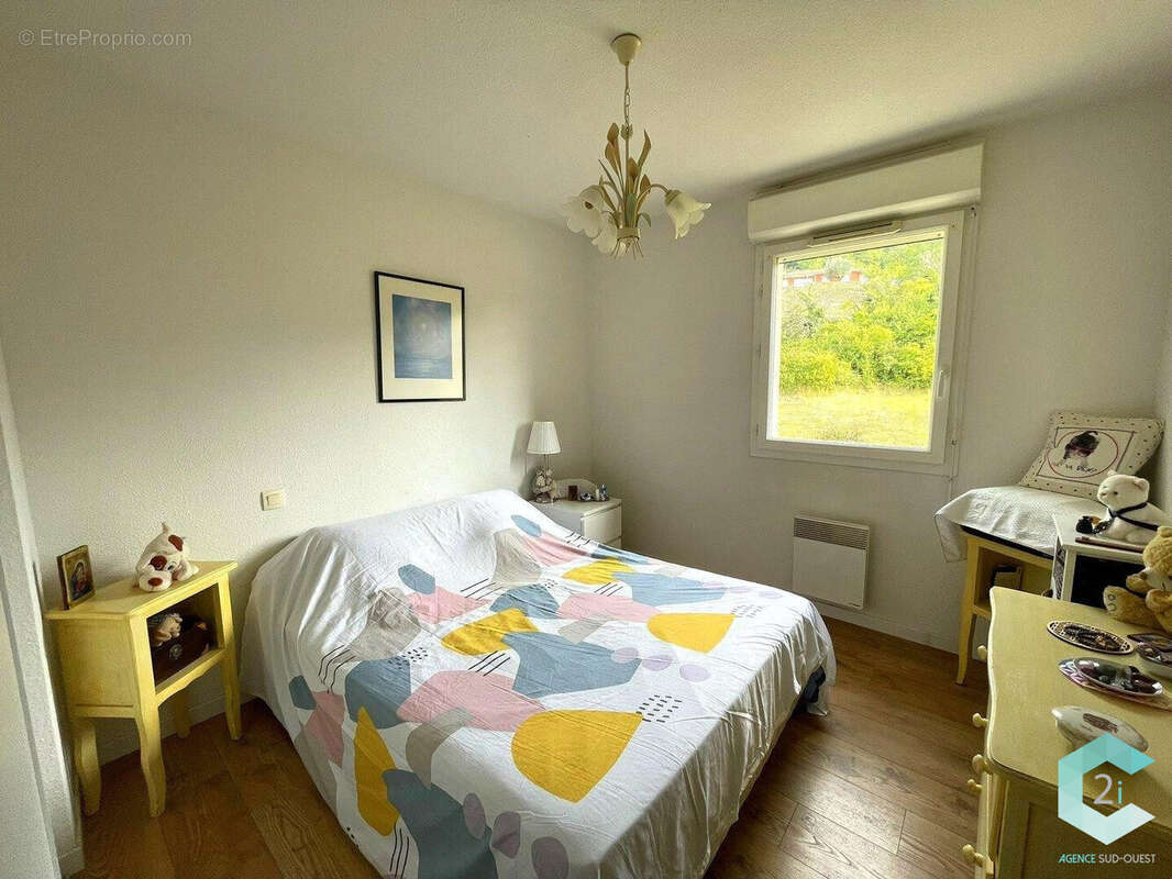 Appartement à PINEUILH