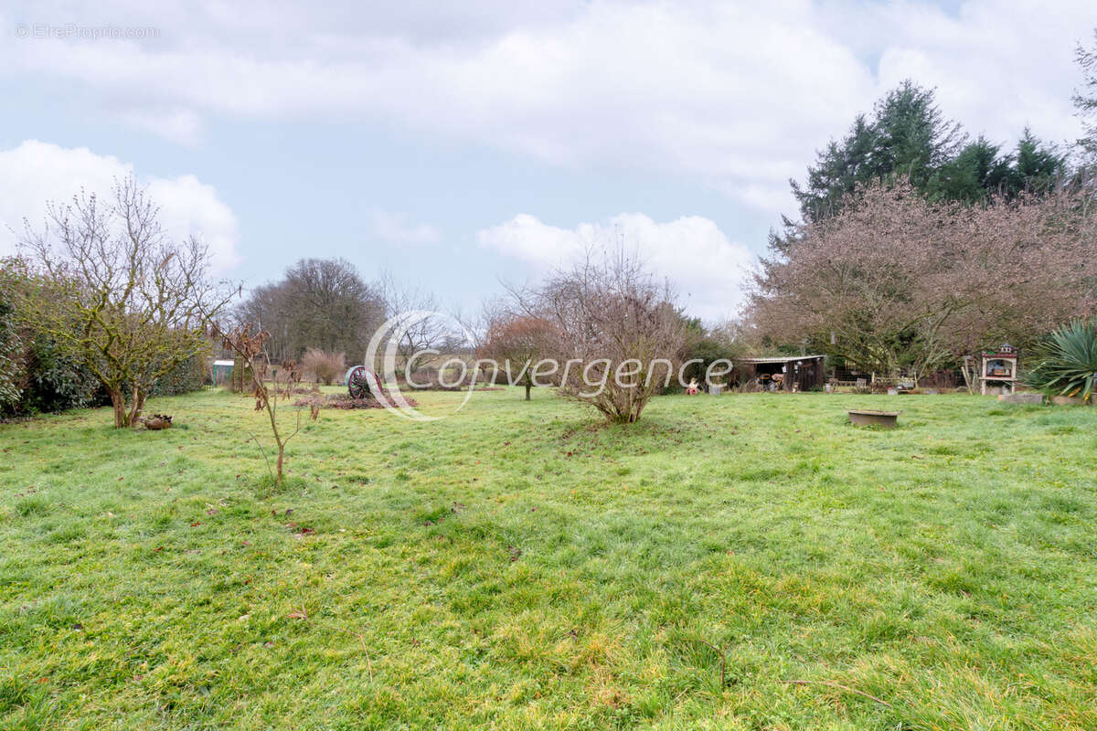 Maison à MAGNAC-BOURG