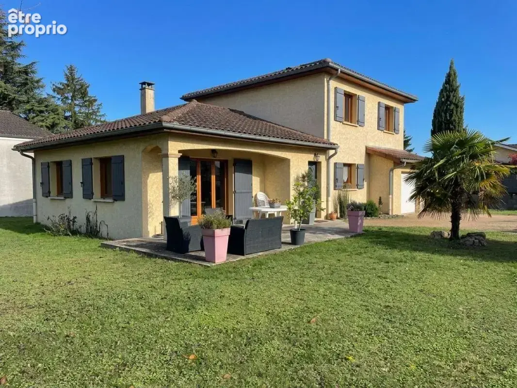 Photo Maison à Saint-Romain-De-Jalionas au prix de 355 000€