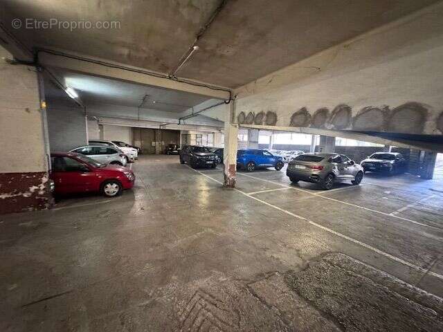 Parking à MARSEILLE-1E