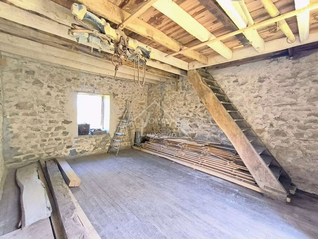 Maison à GOUTTIERES