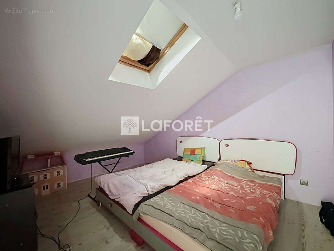 Immeuble Liffol Le Grand 9 pièce(s) 199.16 m2 - photo 8
