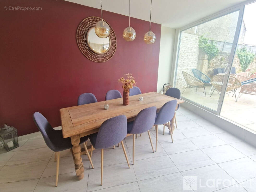 Maison à COLLEVILLE-MONTGOMERY