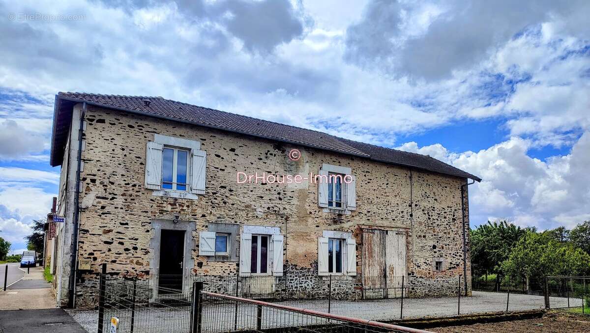 Maison 140 m² à Bussiere-Poitevine  - photo 10