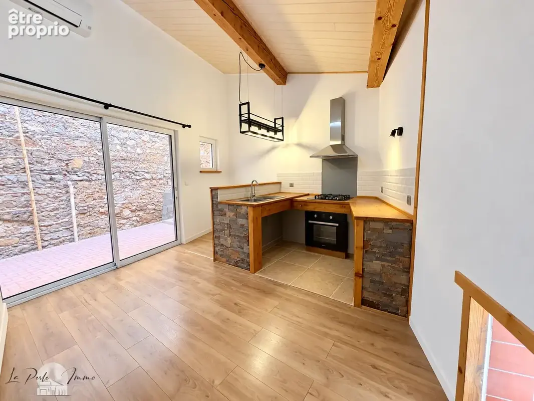 Exclusivité - Maison de village F3 entièrement rénovée avec terrasse dans un environnement naturel dépaysant! - photo 3