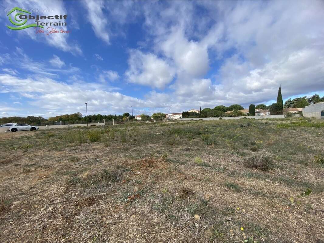 Terrain à GINESTAS