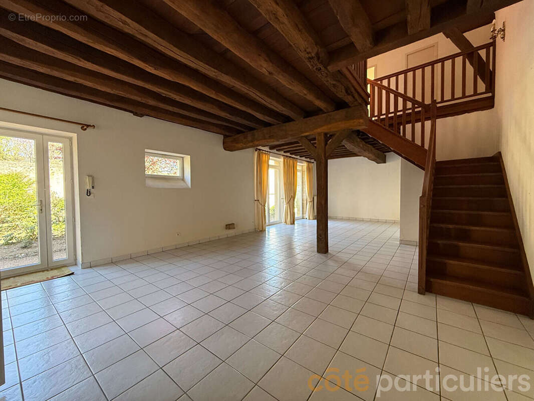 Appartement à SAINT-AMAND-MONTROND