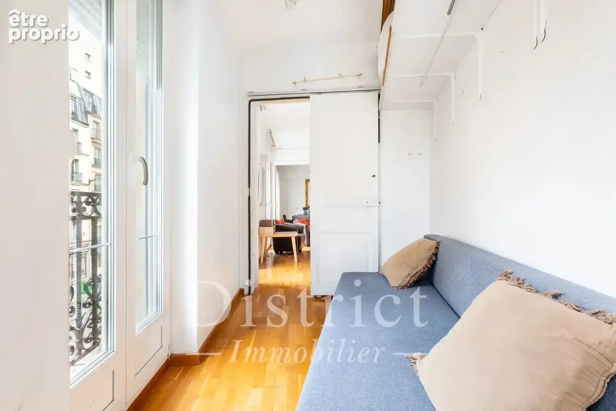 Place Monge. 3 pièces de 53m². Vue dégagée. Balcon! - photo 8