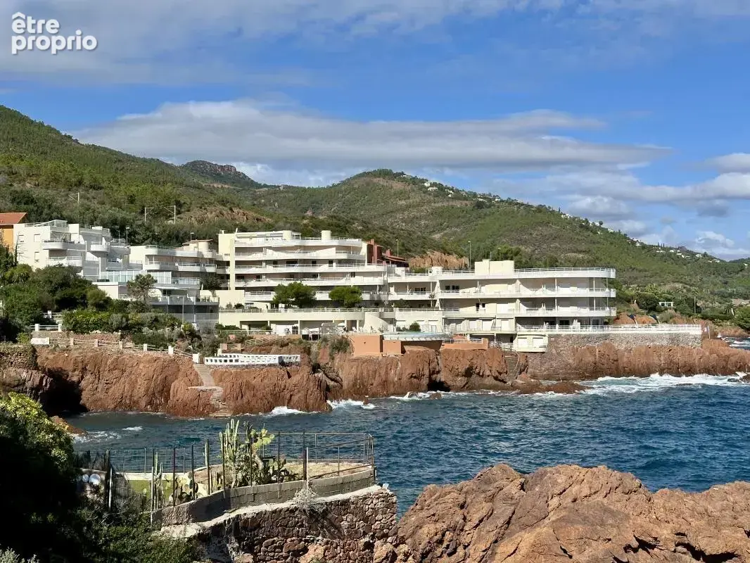  Vente Appartement 2 Pièces d'Exception – Vue Mer & Roches Rouges – Le Trayas (83530) - photo 2