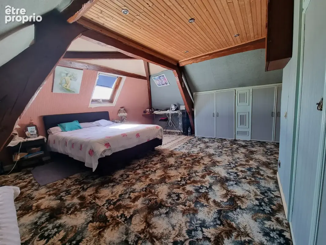 Maison au calme avec terrain offrant un potentiel de construction - photo 11