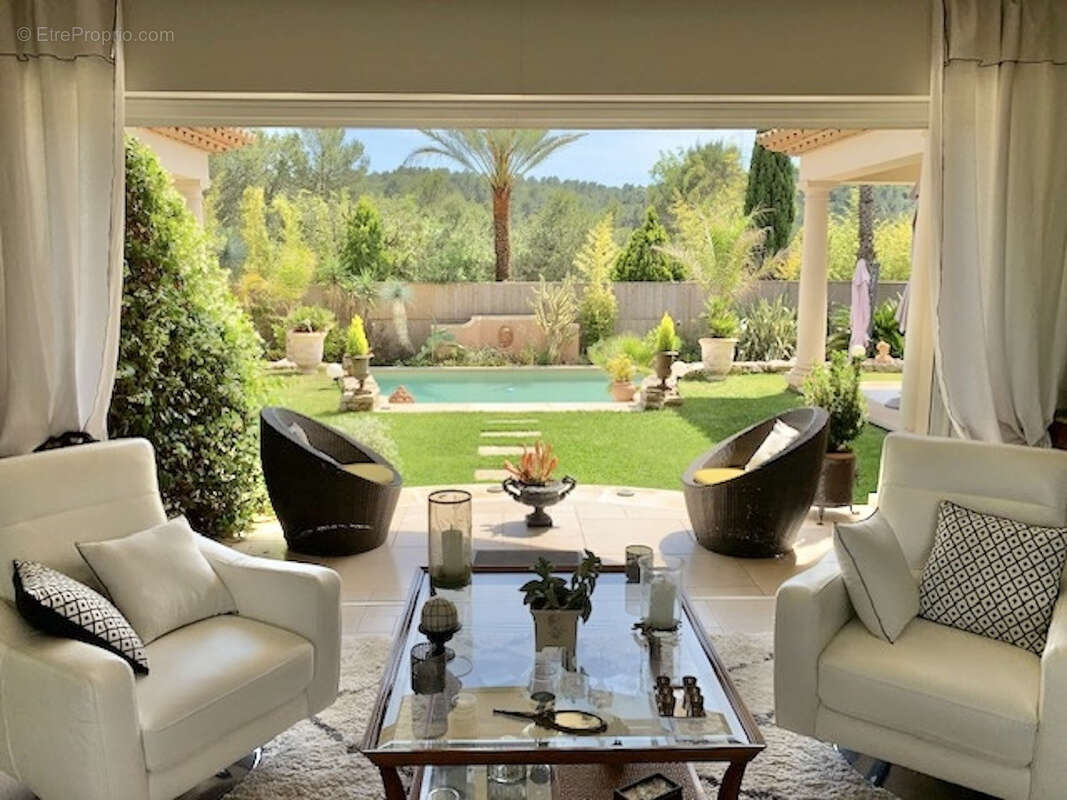 Maison à SAINT-RAPHAEL