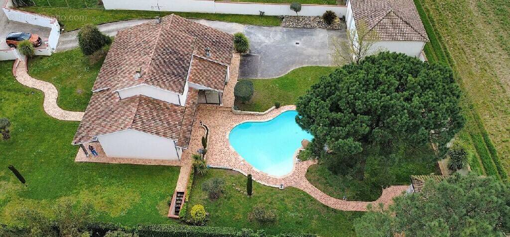 Maison à SAINTE-BAZEILLE