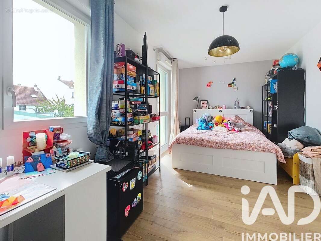 Photo 7 - Maison à GENNEVILLIERS