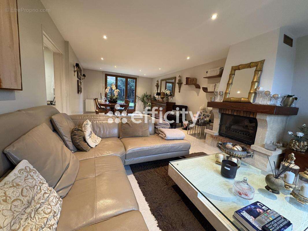 Maison à MONTIGNY-LES-CORMEILLES