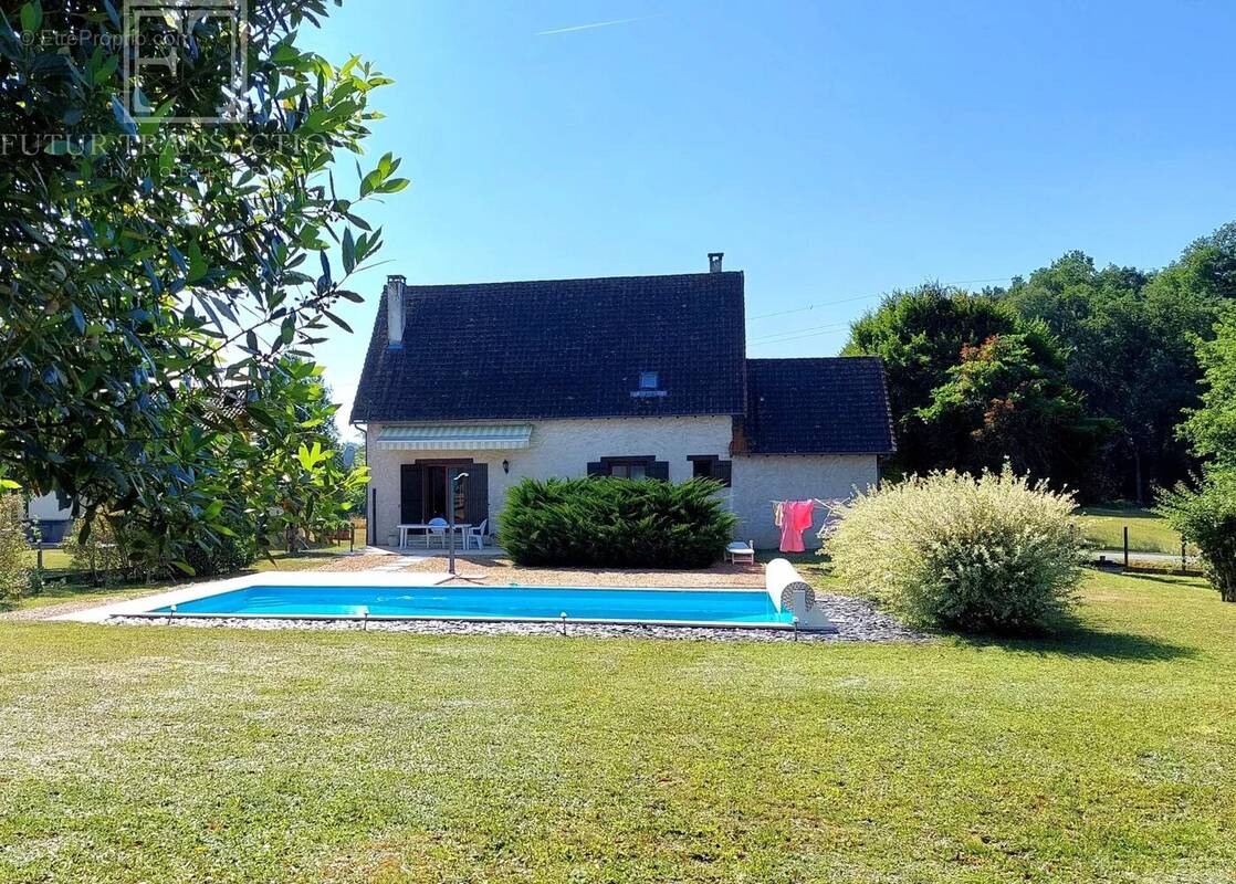 Maison et piscine sur 3490 m² clos avec dépendance - photo 2
