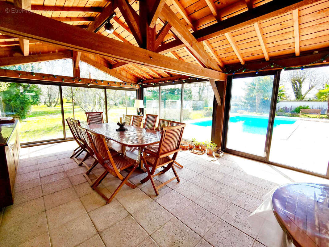 Maison à VILLIEU-LOYES-MOLLON