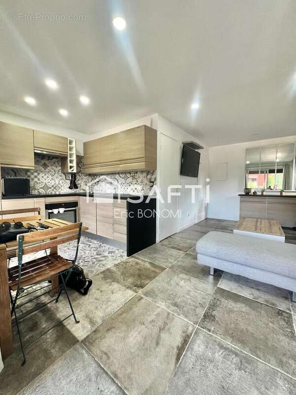 Photo 2 - Appartement à FREJUS