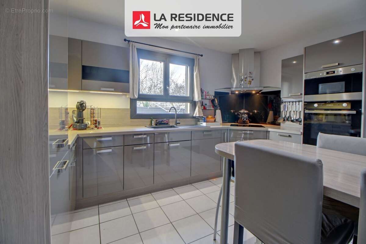 Maison à COURCELLES-SUR-SEINE