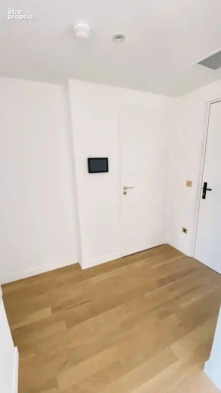 Immeuble neuf avec piscine & salle de sport - photo 2