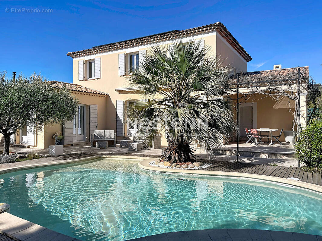 Maison à LA MOTTE-D'AIGUES