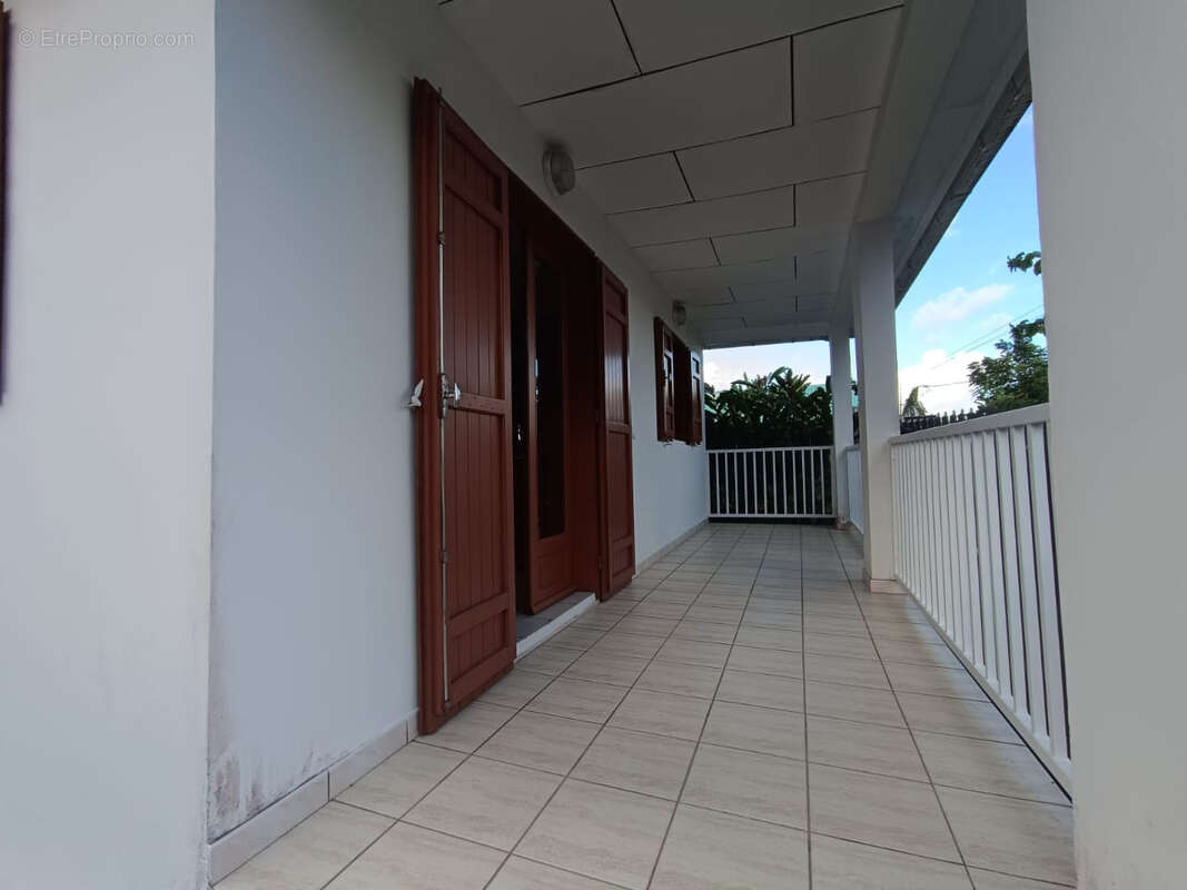 Maison à SAINTE-ROSE