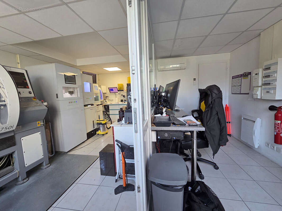 Commerce à GRESY-SUR-AIX