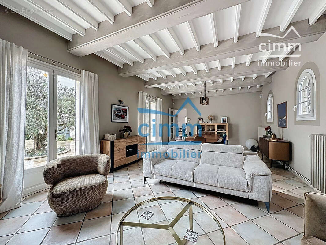 Maison à LORIOL-DU-COMTAT