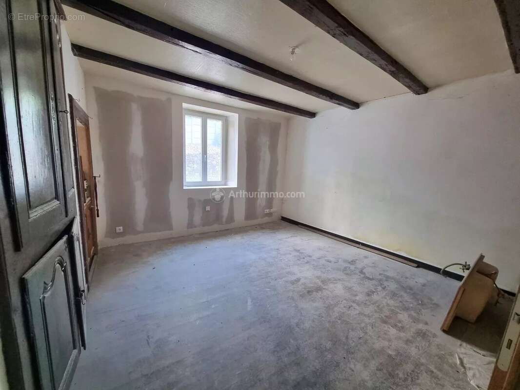 Appartement à HARREVILLE-LES-CHANTEURS