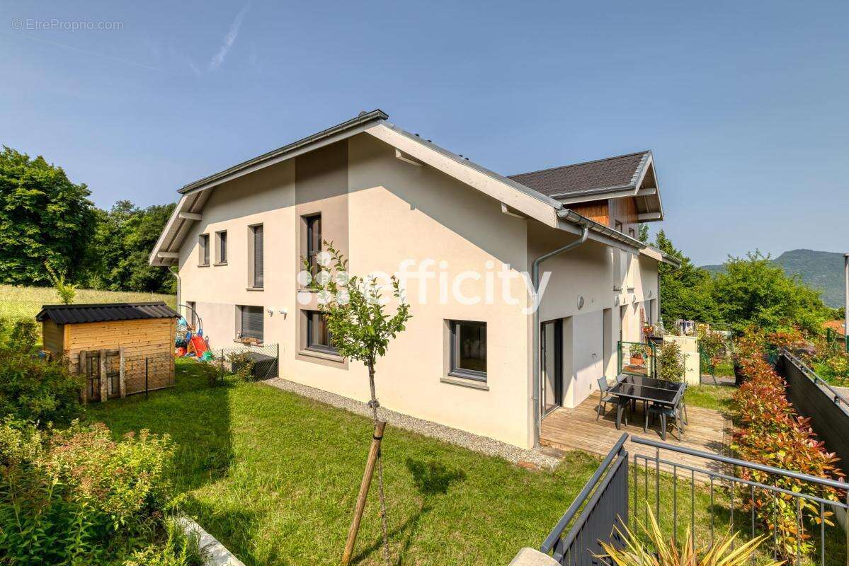 Appartement à GRESY-SUR-AIX