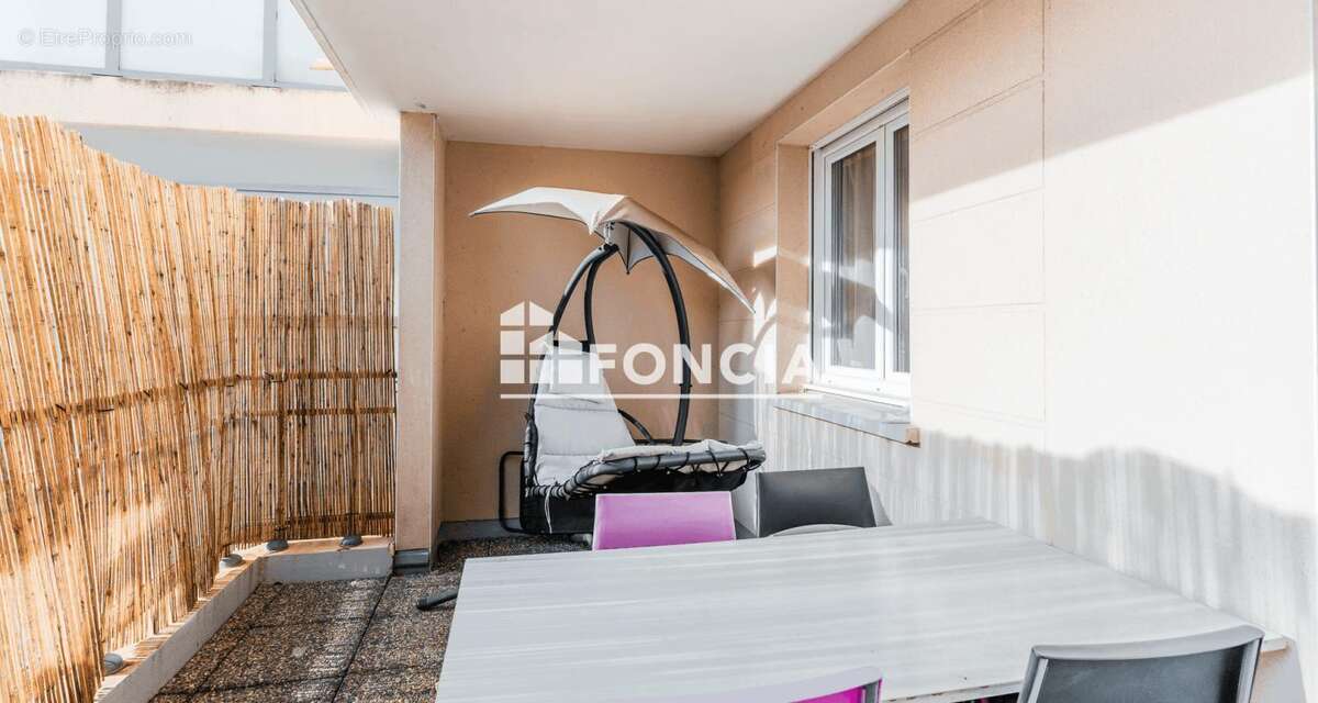 T2 queuleu terrasse + parking - photo 7