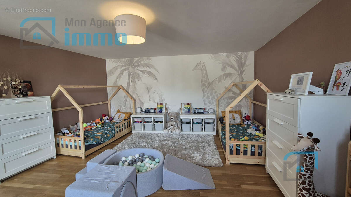 Maison à MEHUN-SUR-YEVRE