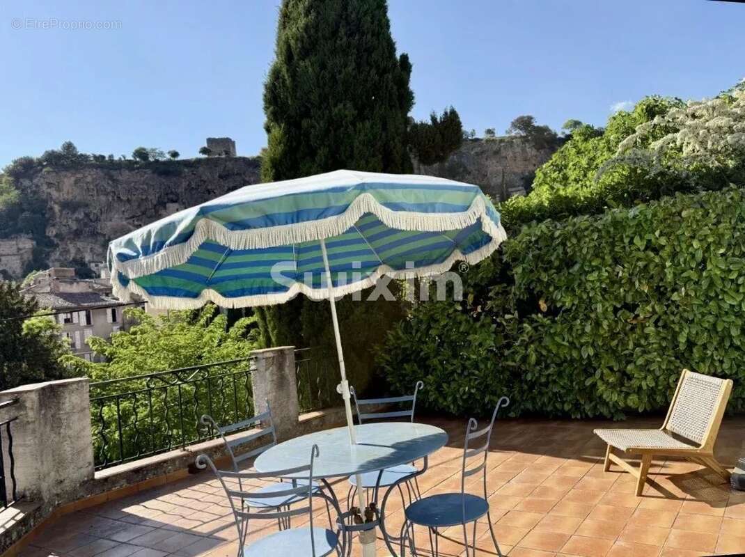 Maison à COTIGNAC