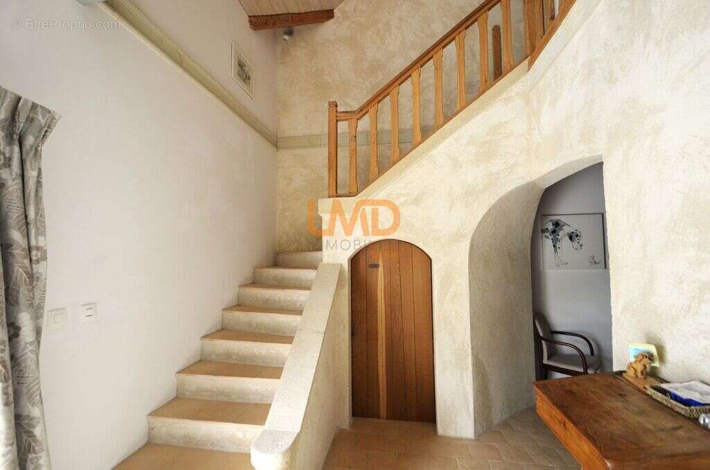 Maison 215 m² et appartement indépendant, grand terrain avec pis - photo 3