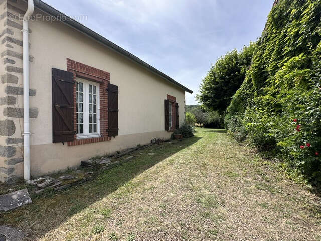 Maison 68 m² à Cervon  - photo 19