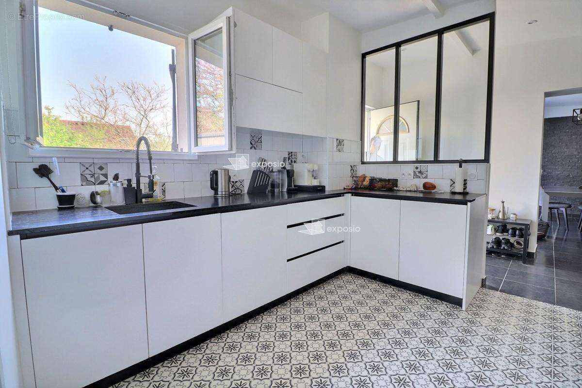 Maison à SAINT-GERMAIN-LES-ARPAJON