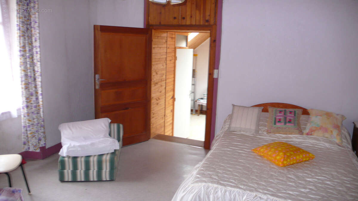 Maison à CHATEAU-CHERVIX