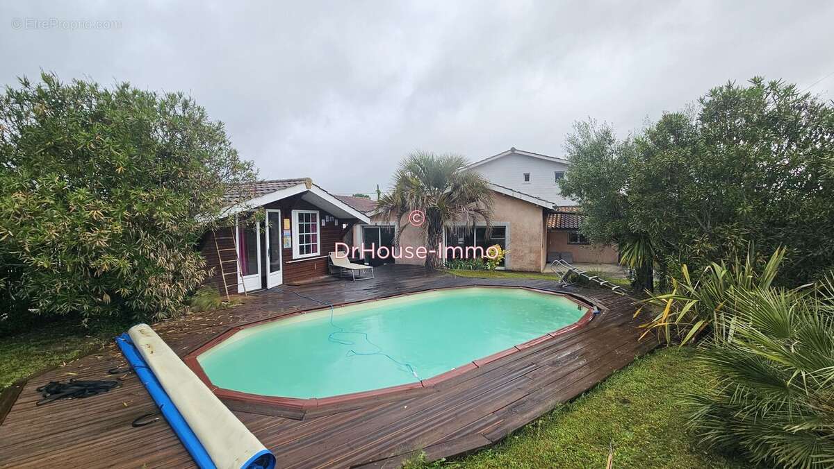 Maison 155 m² à Ambares-Et-Lagrave  - photo 11