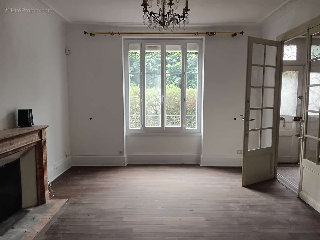 Maison à OUROUER-LES-BOURDELINS