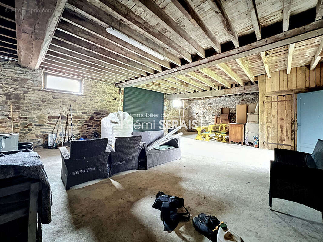 A VENDRE - Maison de caractère avec dépendances - 6 min Bagnoles de l'Orne - photo 15