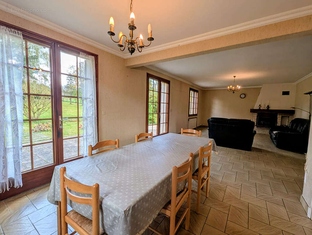 Maison à MILLY-LA-FORET