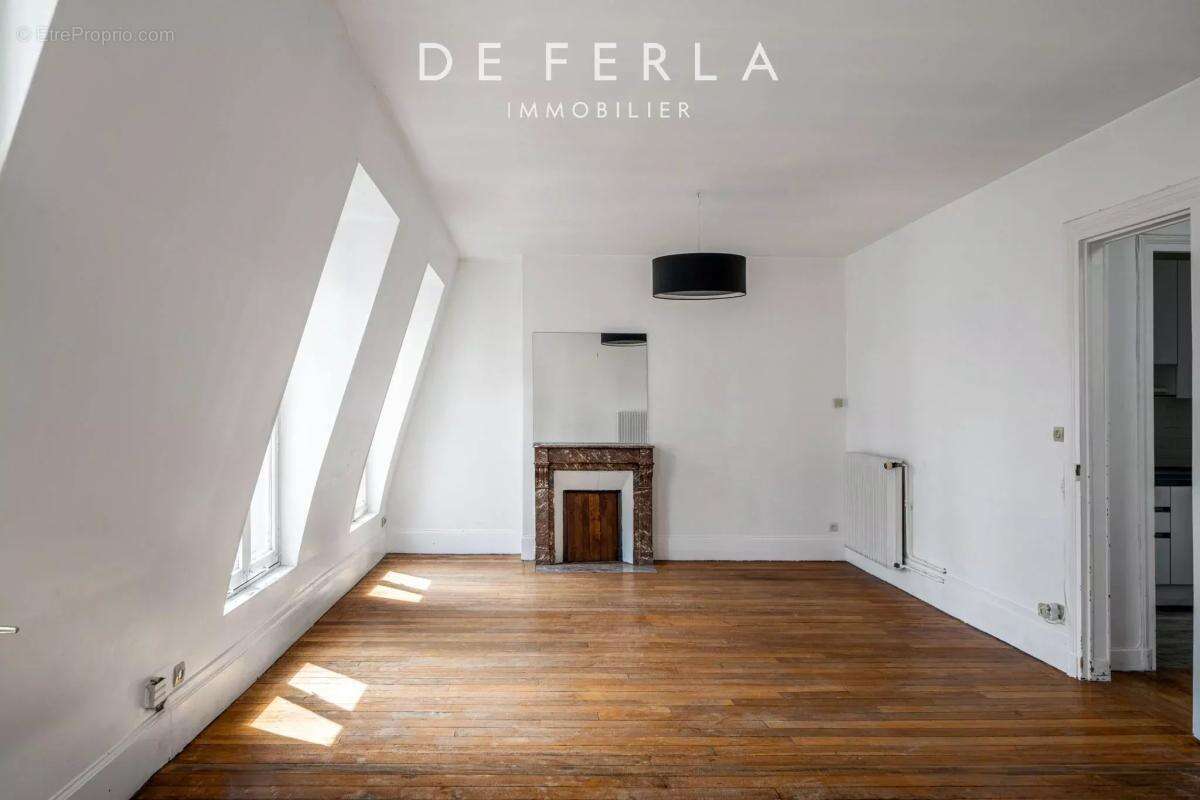 Appartement à PARIS-15E