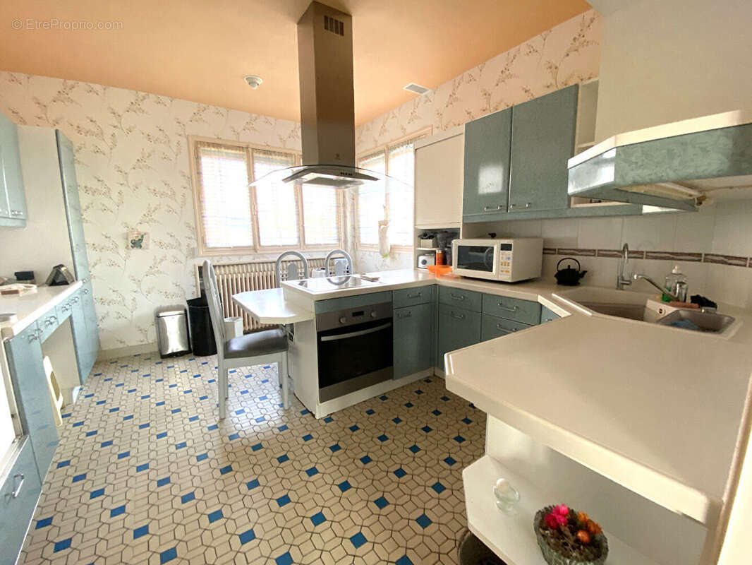 Maison à SAINT-JULIEN-DU-SAULT