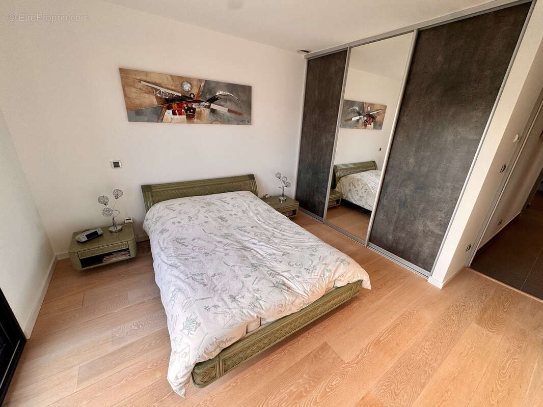 Maison à SAINTE-CECILE-LES-VIGNES